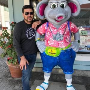 Meet your Posher, Armando